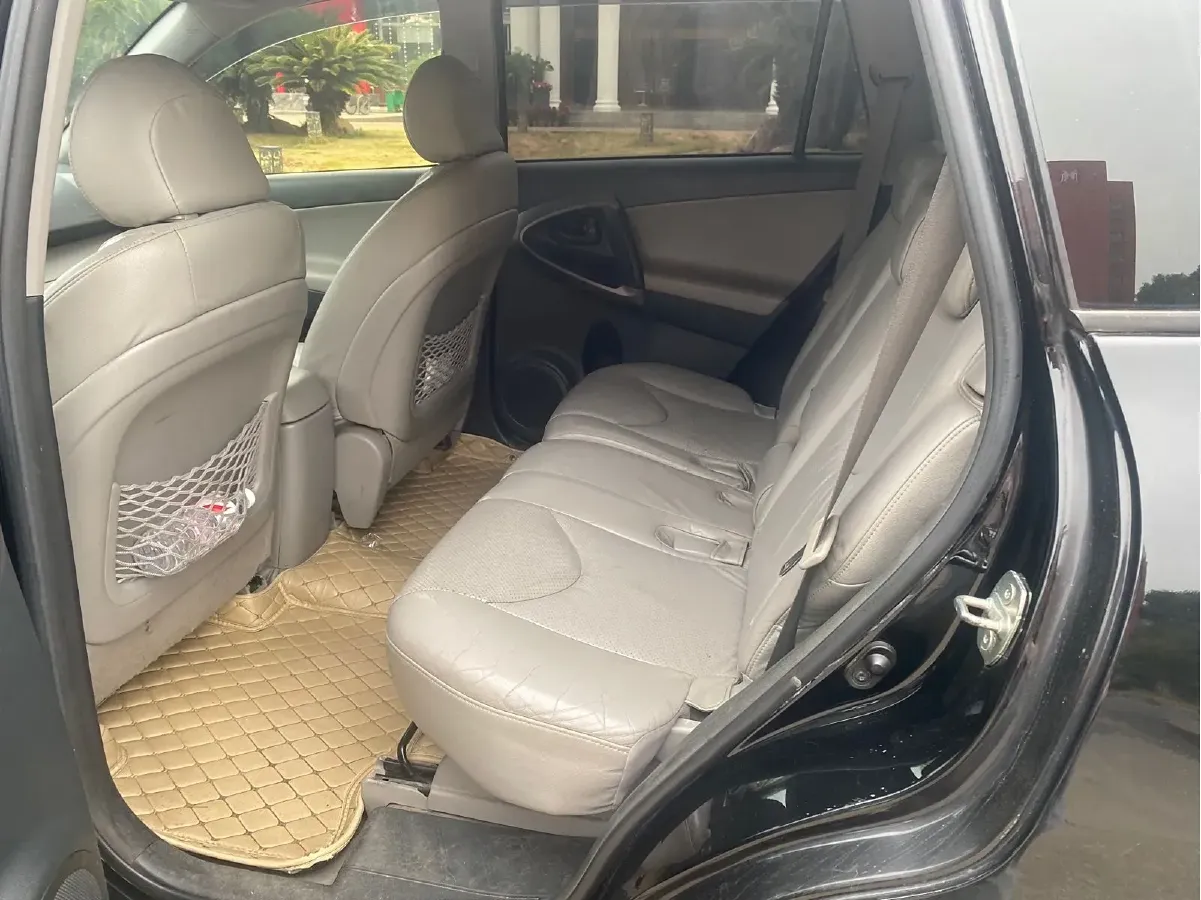 2011 Toyota RAV4 2.0L 150HP L4 4AT,autocango,china used car exporter,china ev exporter,chinese used car exporter,chinese used ev exporter