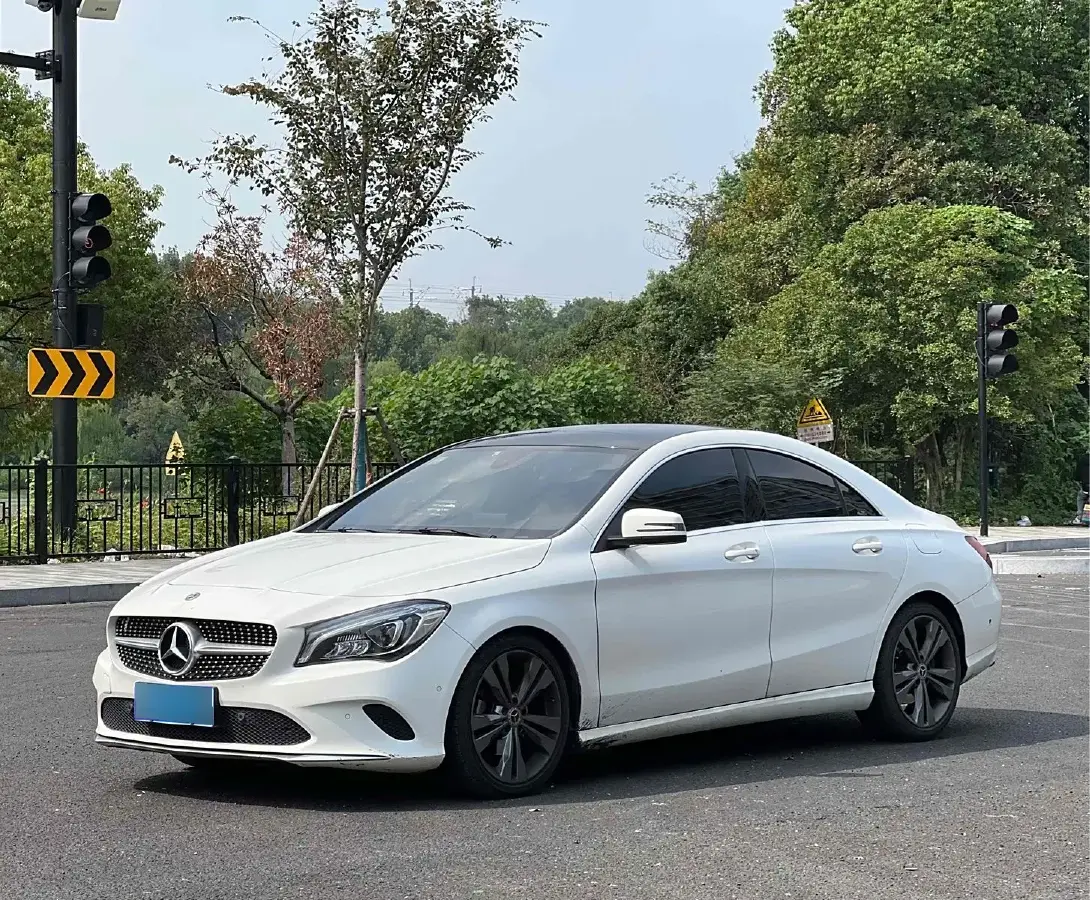 2018 Mercedes-Benz CLA Class 1.6T 156HP L4 7DCT