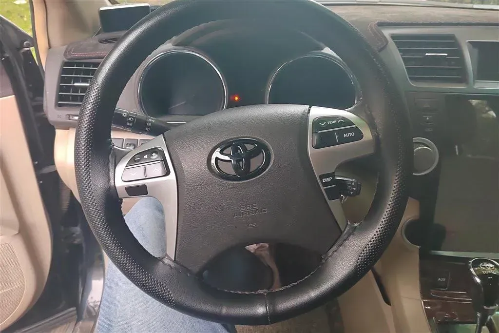 2012 Toyota Highlander 2.7L 188HP L4 6AT,autocango,china used car exporter,china ev exporter,chinese used car exporter,chinese used ev exporter