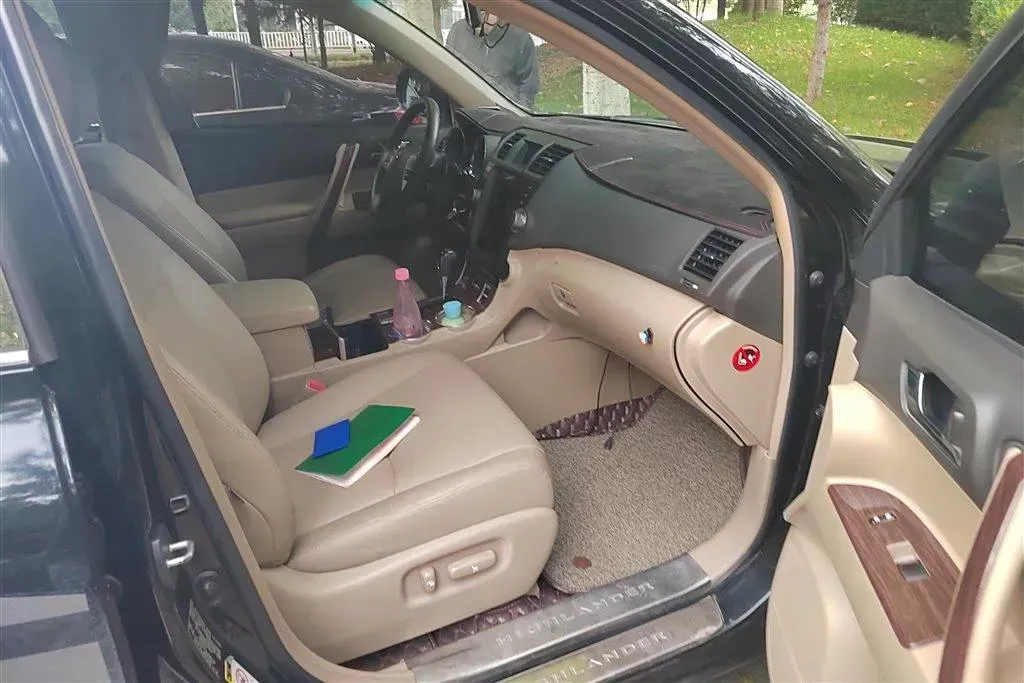 2012 Toyota Highlander 2.7L 188HP L4 6AT,autocango,china used car exporter,china ev exporter,chinese used car exporter,chinese used ev exporter