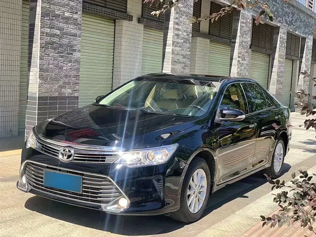 2015 Toyota Camry 2.0L 167HP L4 6AT
