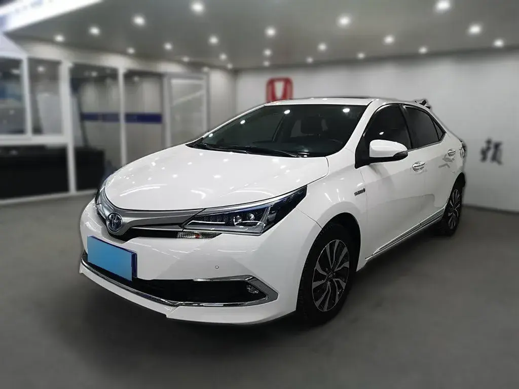 2018 Toyota Corolla 1.8L 99HP L4 E-CVT Hybrid