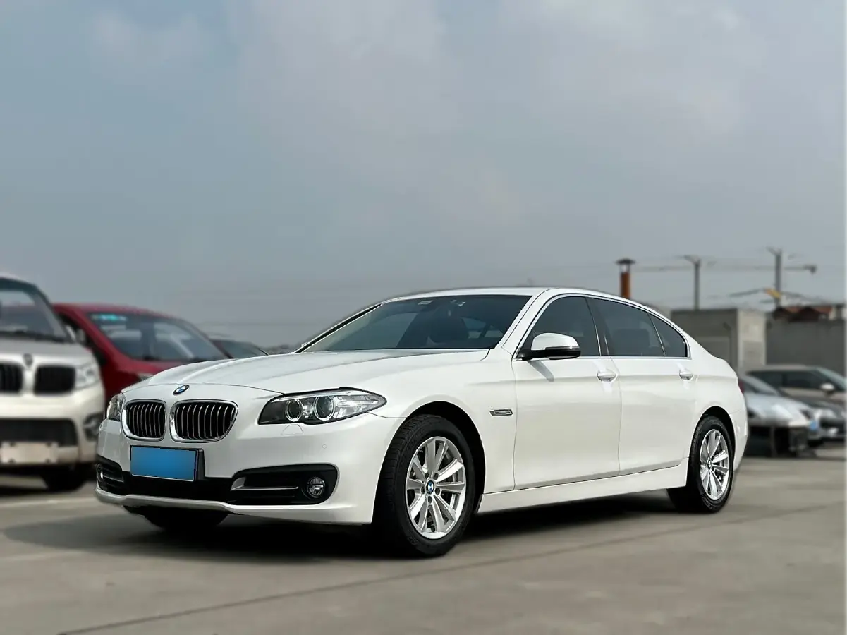 2014 BMW 5 Series 2.0T 184HP L4 8AT