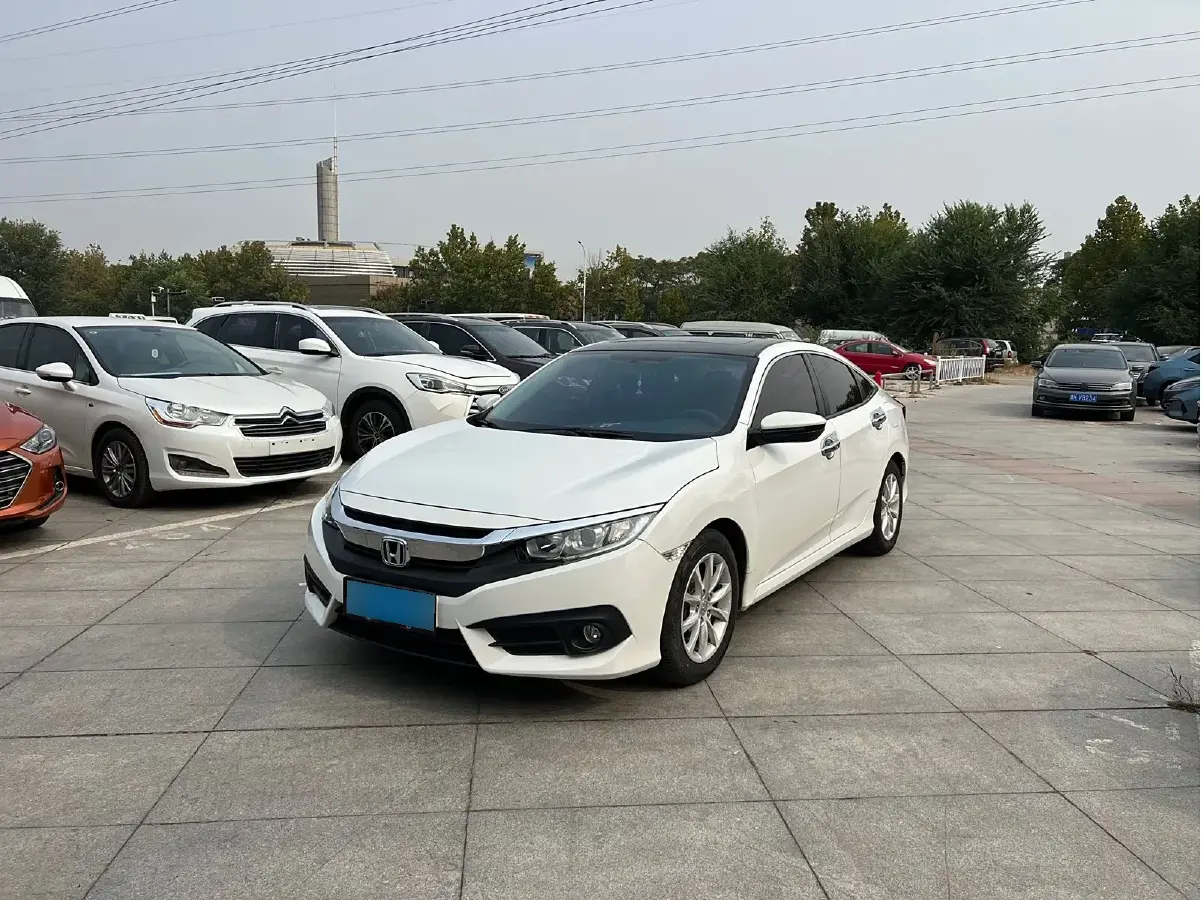 2016 Honda Civic 1.0T 125HP L3 CVT