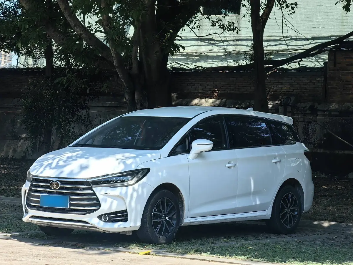 2017 BYD Song MAX 1.5T 154HP L4 6MT