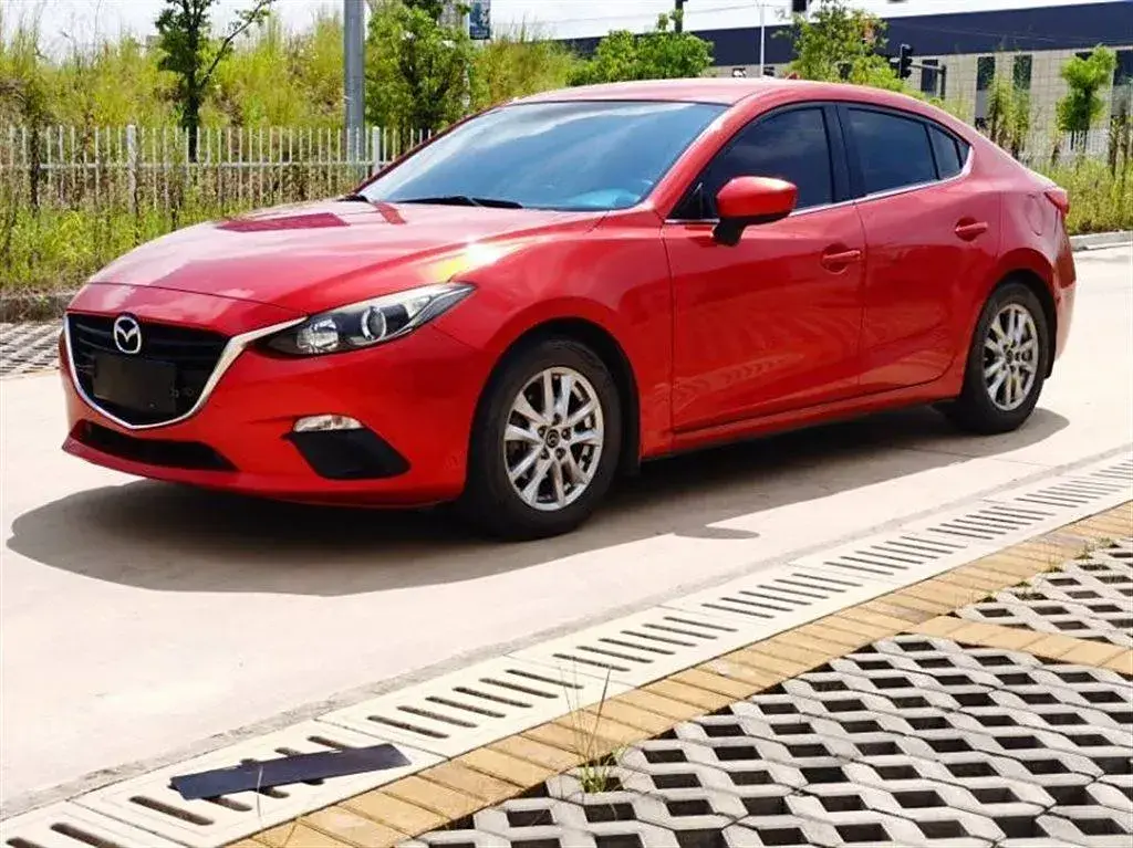 2014 Mazda 3 Axela 1.5L 117HP L4 6AT