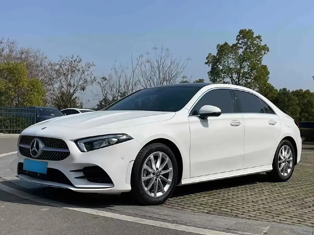 2022 Mercedes-Benz A Class 1.3T 163HP L4 7DCT
