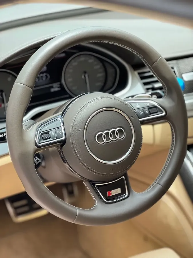 2013 Audi S8 4.0T 520HP V8 8AT,autocango,china used car exporter,china ev exporter,chinese used car exporter,chinese used ev exporter