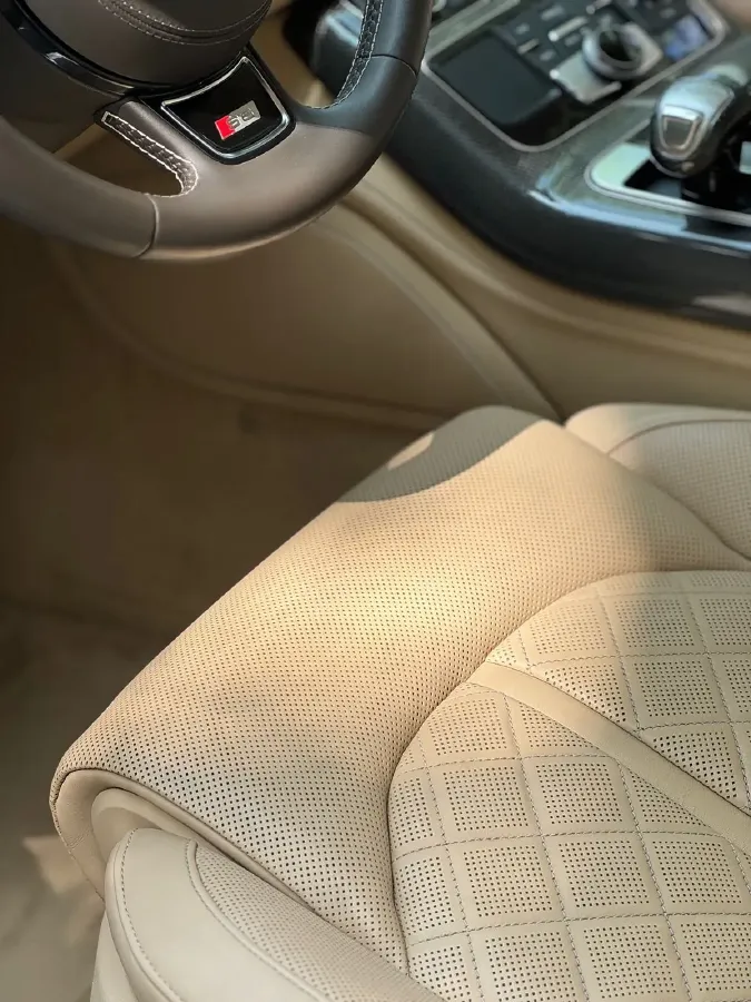 2013 Audi S8 4.0T 520HP V8 8AT,autocango,china used car exporter,china ev exporter,chinese used car exporter,chinese used ev exporter