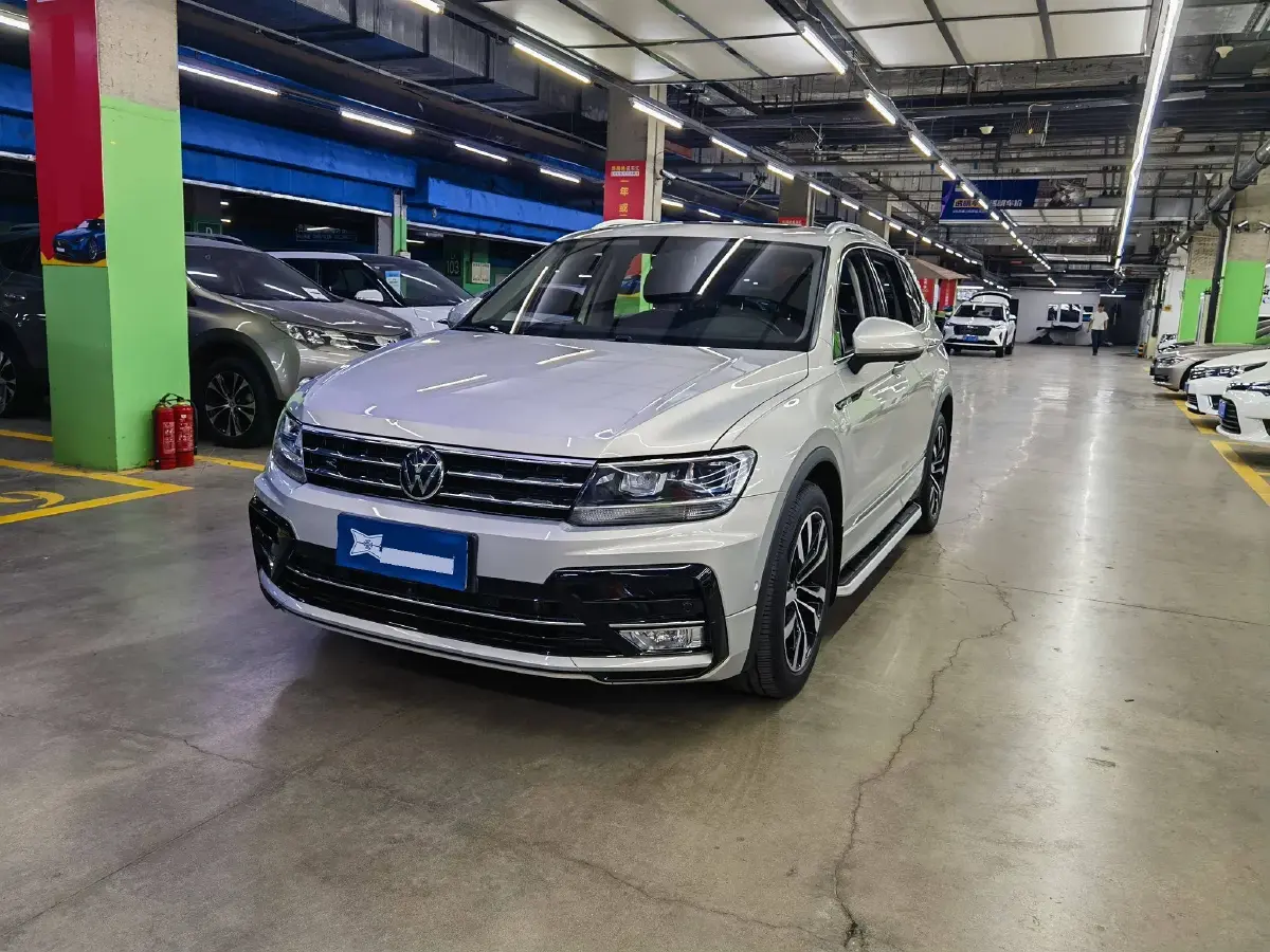 2021 Volkswagen Tiguan L 2.0T 186HP L4 7DCT