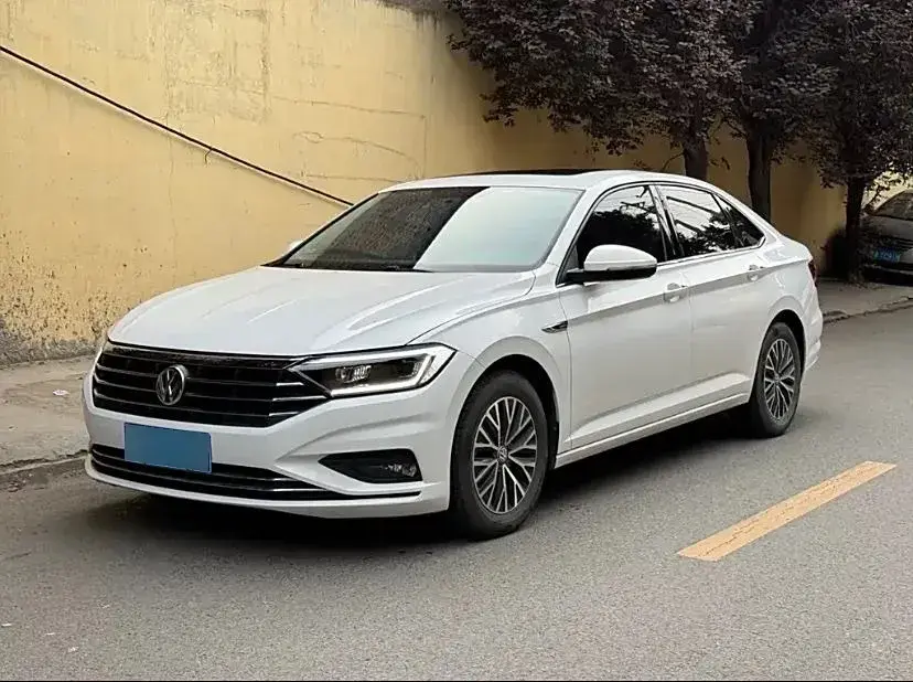 2019 Volkswagen Sagitar 1.4T 150HP L4 7DCT