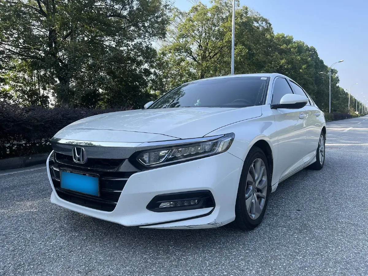 2018 Honda Accord 1.5T 194HP L4 CVT