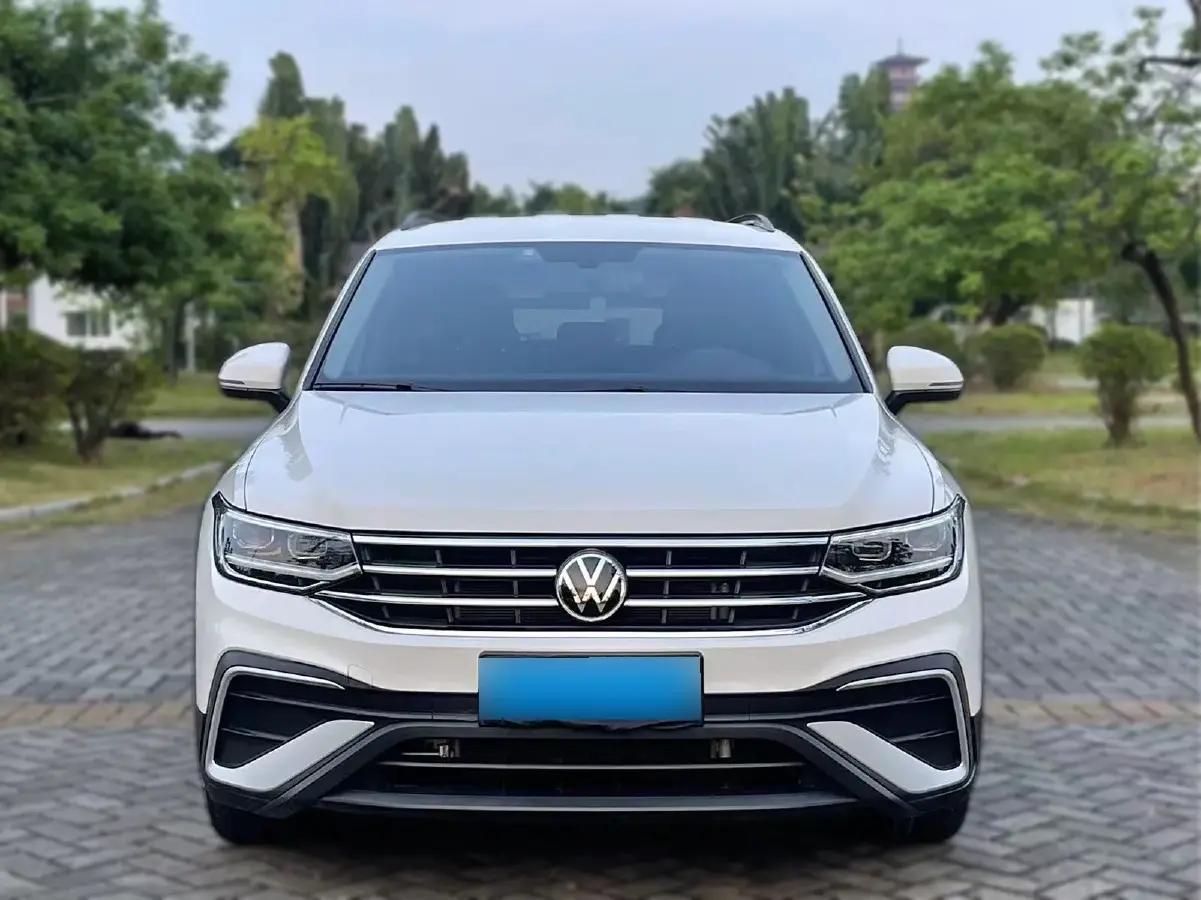 2022 Volkswagen Tiguan L 2.0T 186HP L4 7DCT