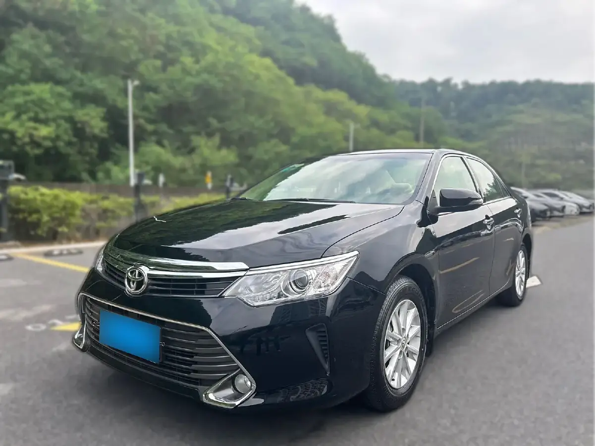 2015 Toyota Camry 2.0L 167HP L4 6AT