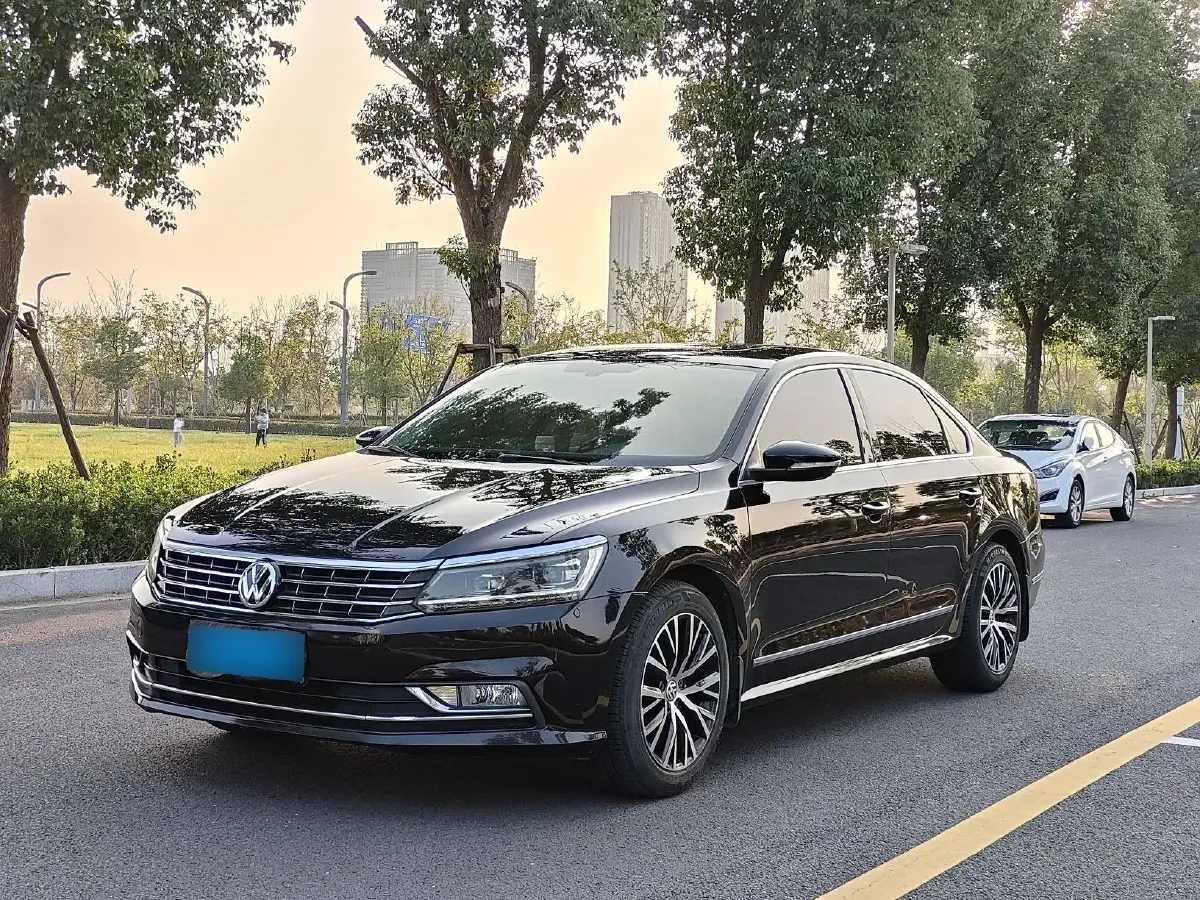 2016 Volkswagen Passat 1.4T 150HP L4 7DCT