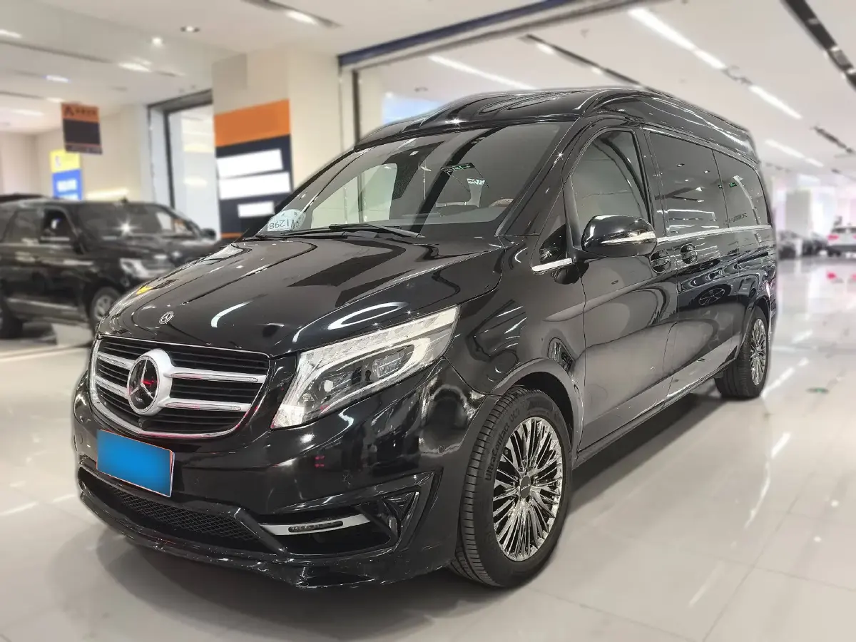 2017 Mercedes-Benz V Class 2.0T 211HP L4 7AT