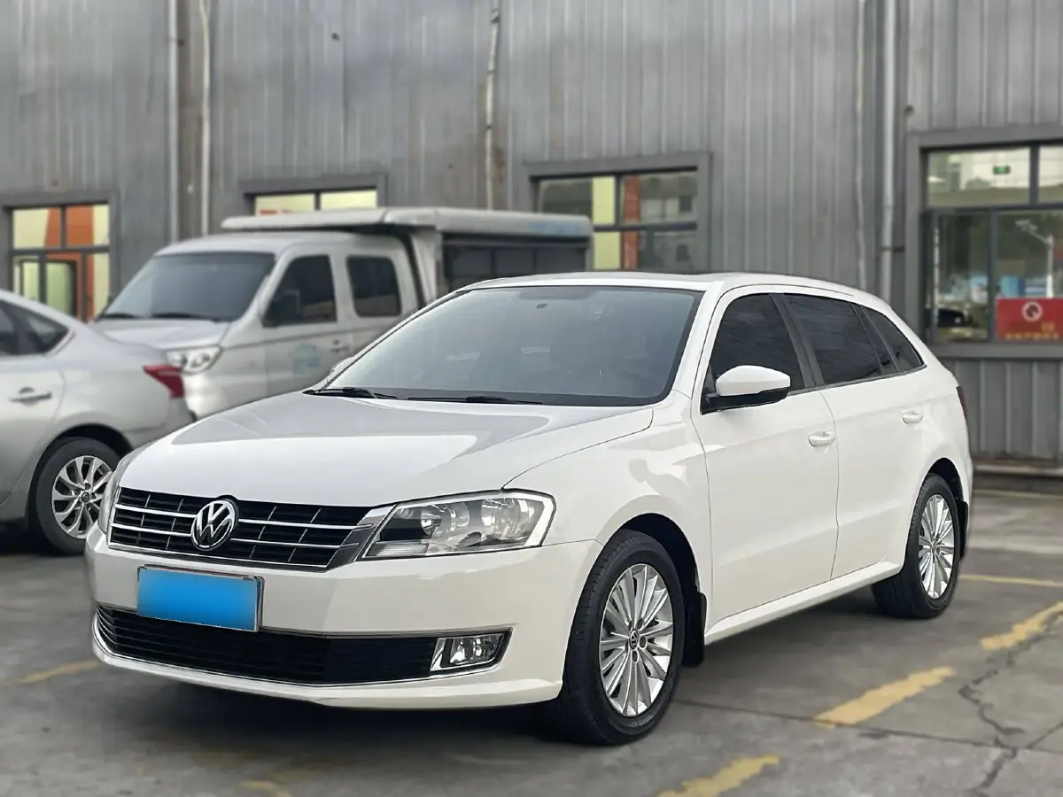 2013 Volkswagen Gran Lavida 1.6L 110HP L4 6AT