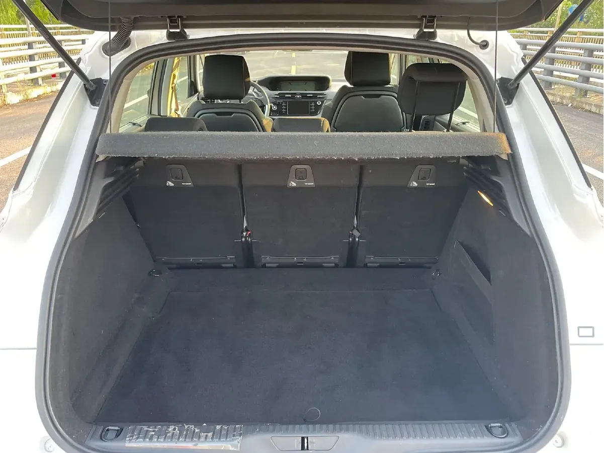 2015 Citroen C4 Picasso 1.6T 165HP L4 6AT,autocango,china used car exporter,china ev exporter,chinese used car exporter,chinese used ev exporter