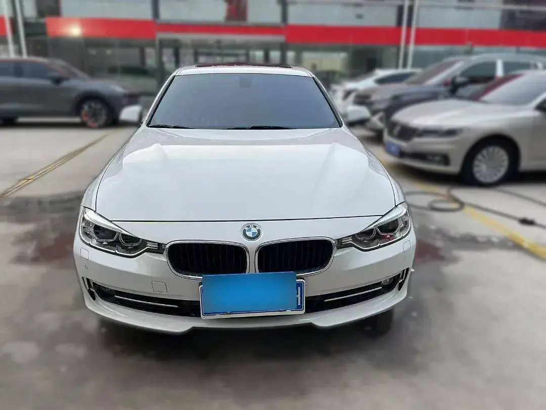 2014 BMW 3 Series 2.0T 184HP L4 8AT