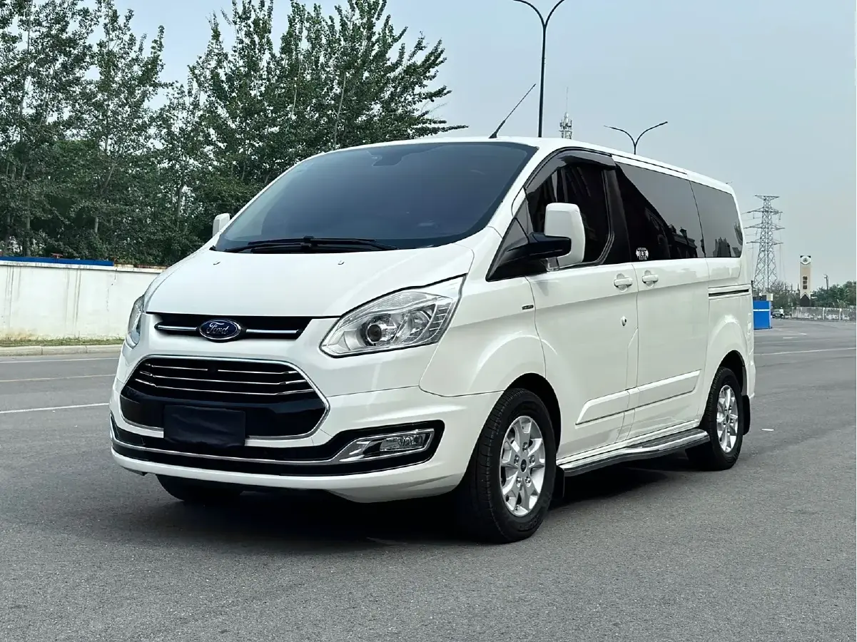 2017 Ford Tourneo 2.0T 203HP L4 6AT