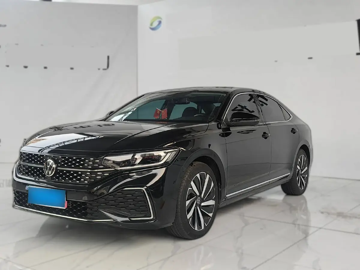 2022 Volkswagen Passat 2.0T 186HP L4 7DCT