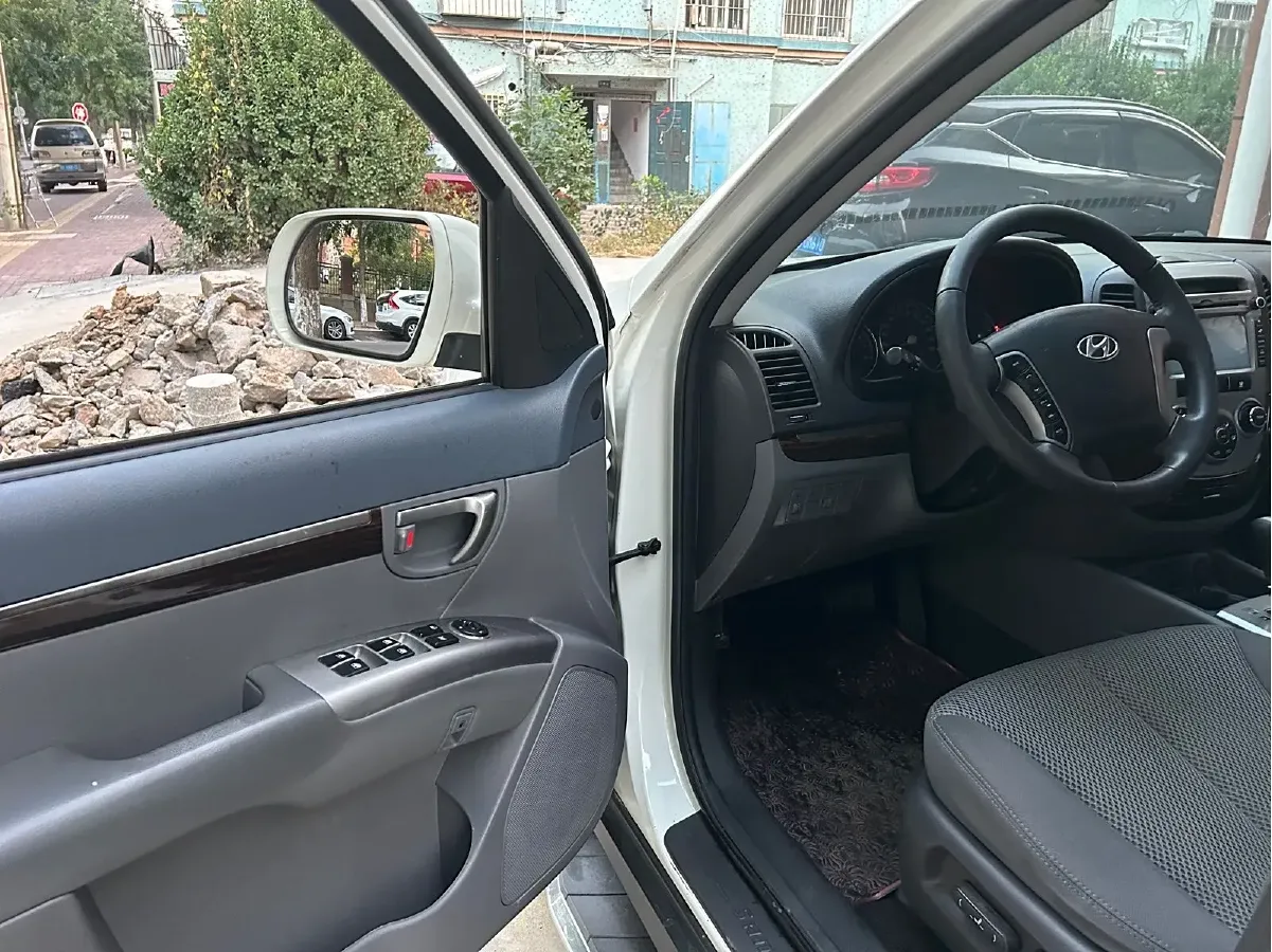 2011 Hyundai Santafe Classic 2.4L 174HP L4 6AT,autocango,china used car exporter,china ev exporter,chinese used car exporter,chinese used ev exporter