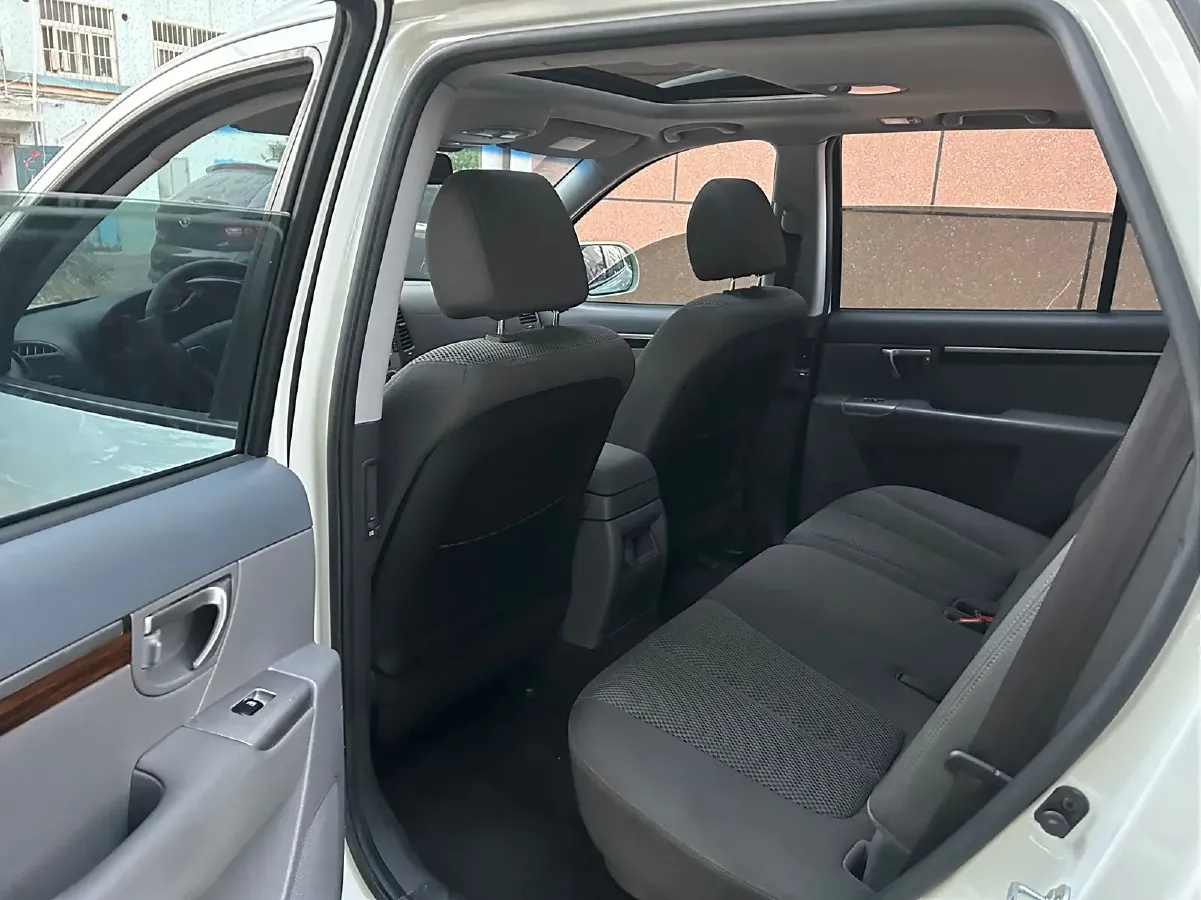 2011 Hyundai Santafe Classic 2.4L 174HP L4 6AT,autocango,china used car exporter,china ev exporter,chinese used car exporter,chinese used ev exporter