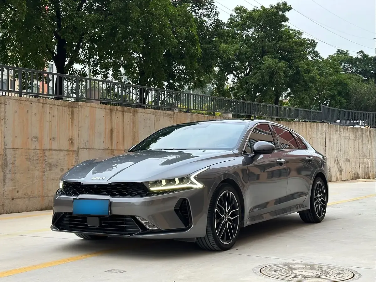 2021 Kia K5 2.0T 240HP L4 8AT