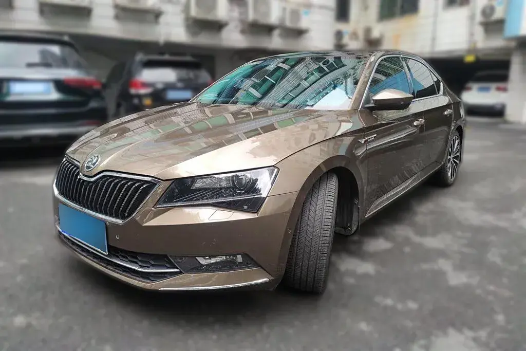 2016 Skoda Superb 1.8T 180HP L4 7DCT