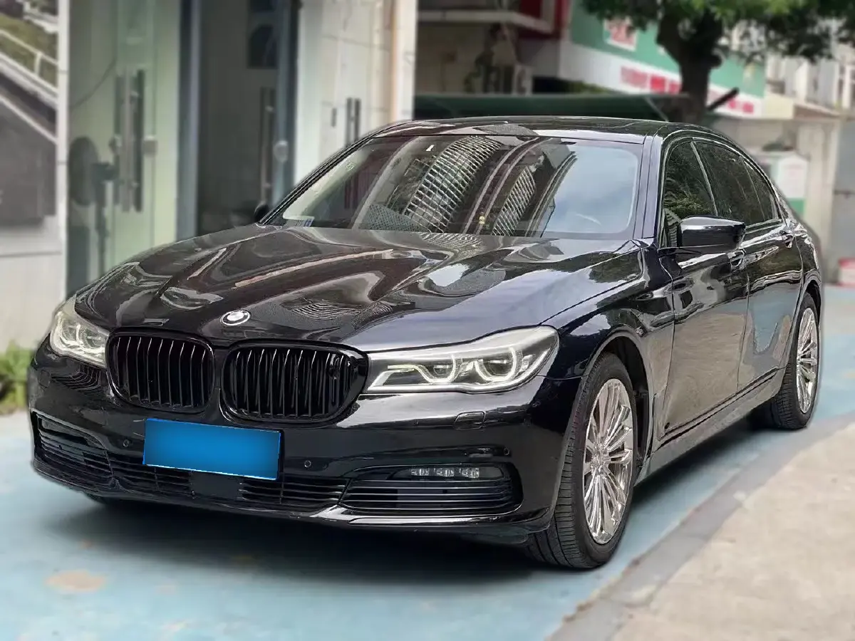 2016 BMW 7 Series 3.0T 326HP L6 8AT