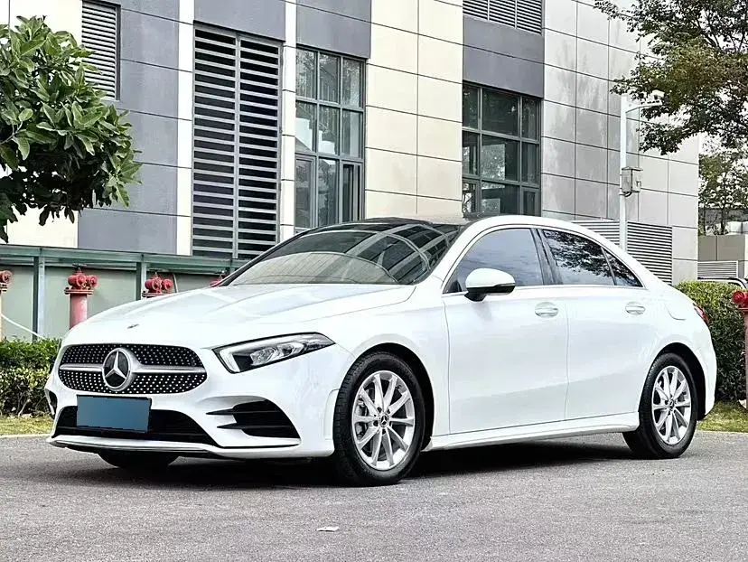 2020 Mercedes-Benz A Class 1.3T 163HP L4 7DCT