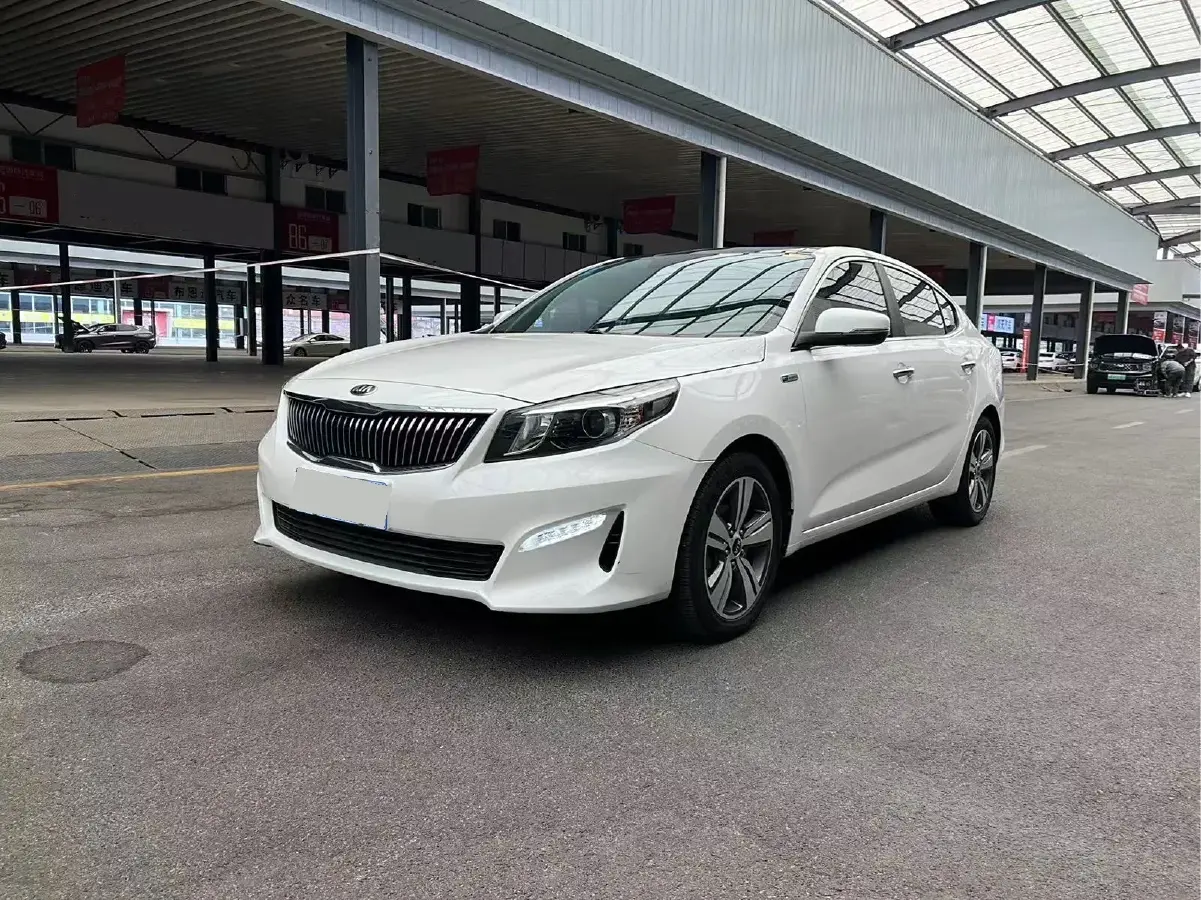 2017 Kia Cachet 1.8L 143HP L4 6AT