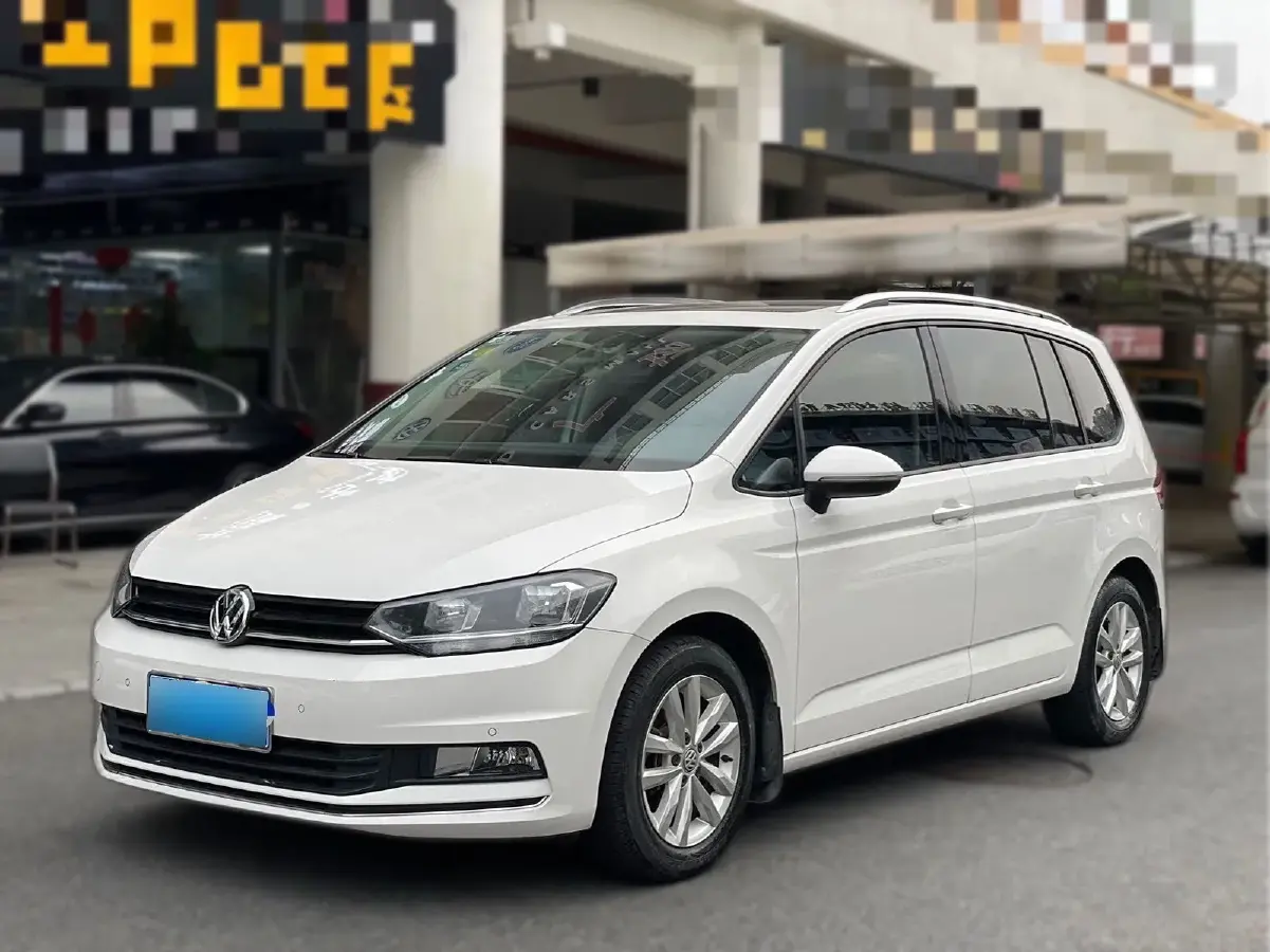2018 Volkswagen Touran 1.4T 150HP L4 7DCT