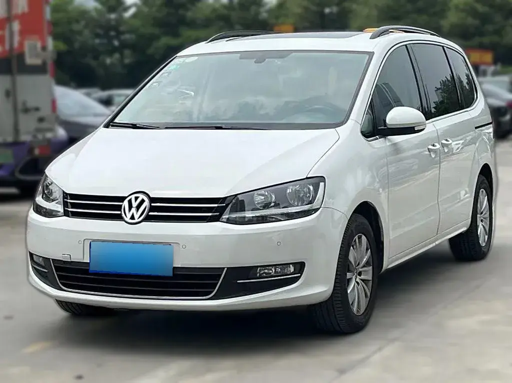 2014 Volkswagen Sharan 2.0T 200HP L4 6DCT