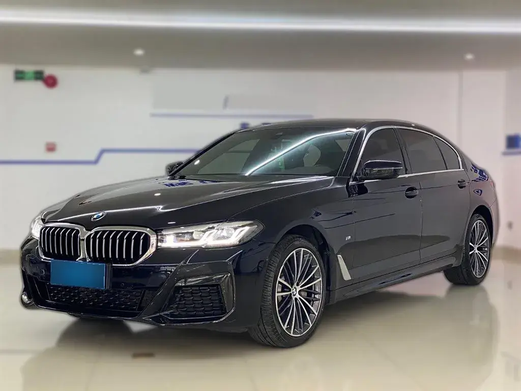 2023 BMW 5 Series 2.0T 245HP L4 8AT