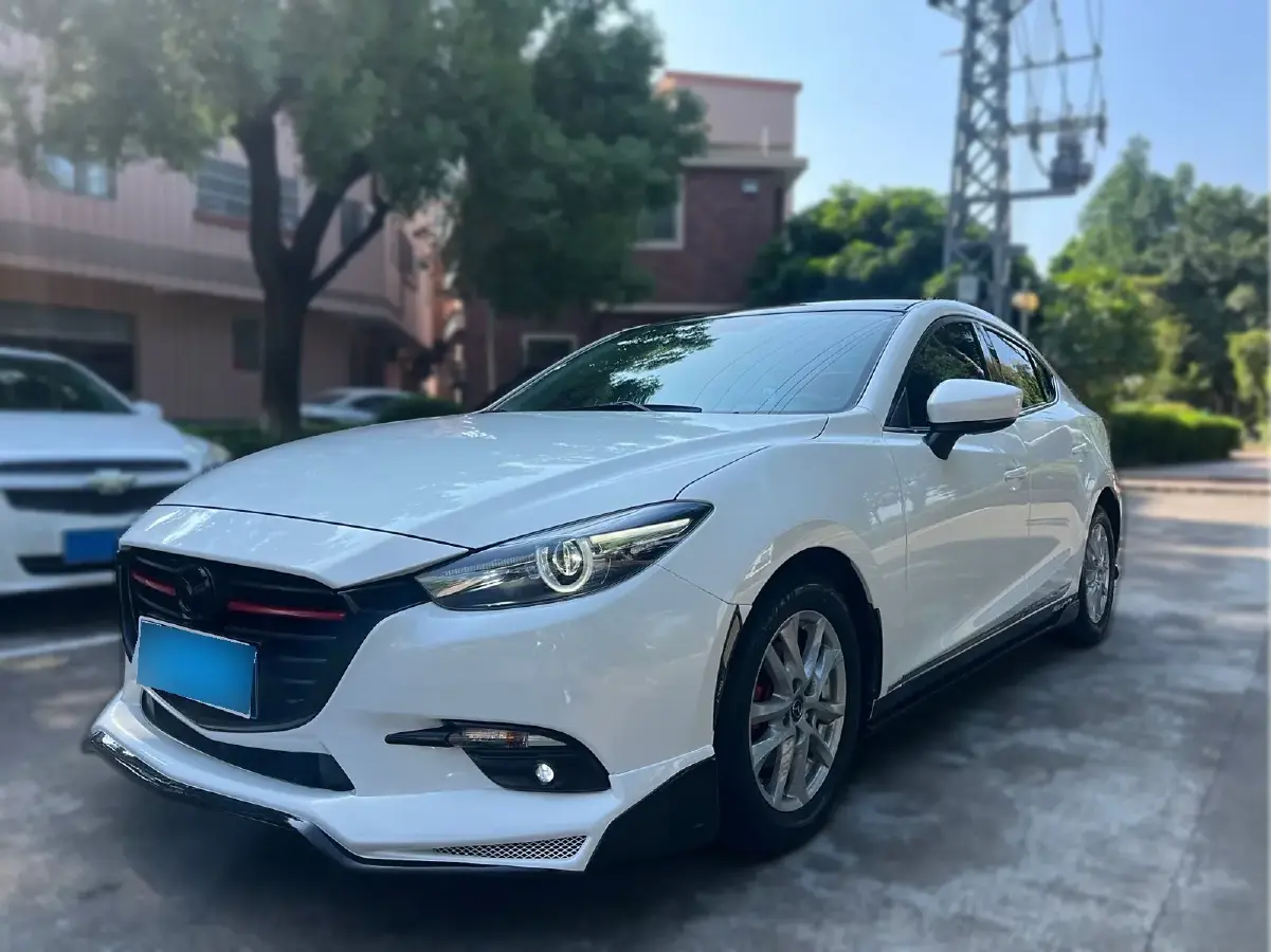 2017 Mazda 3 Axela 1.5L 117HP L4 6AT