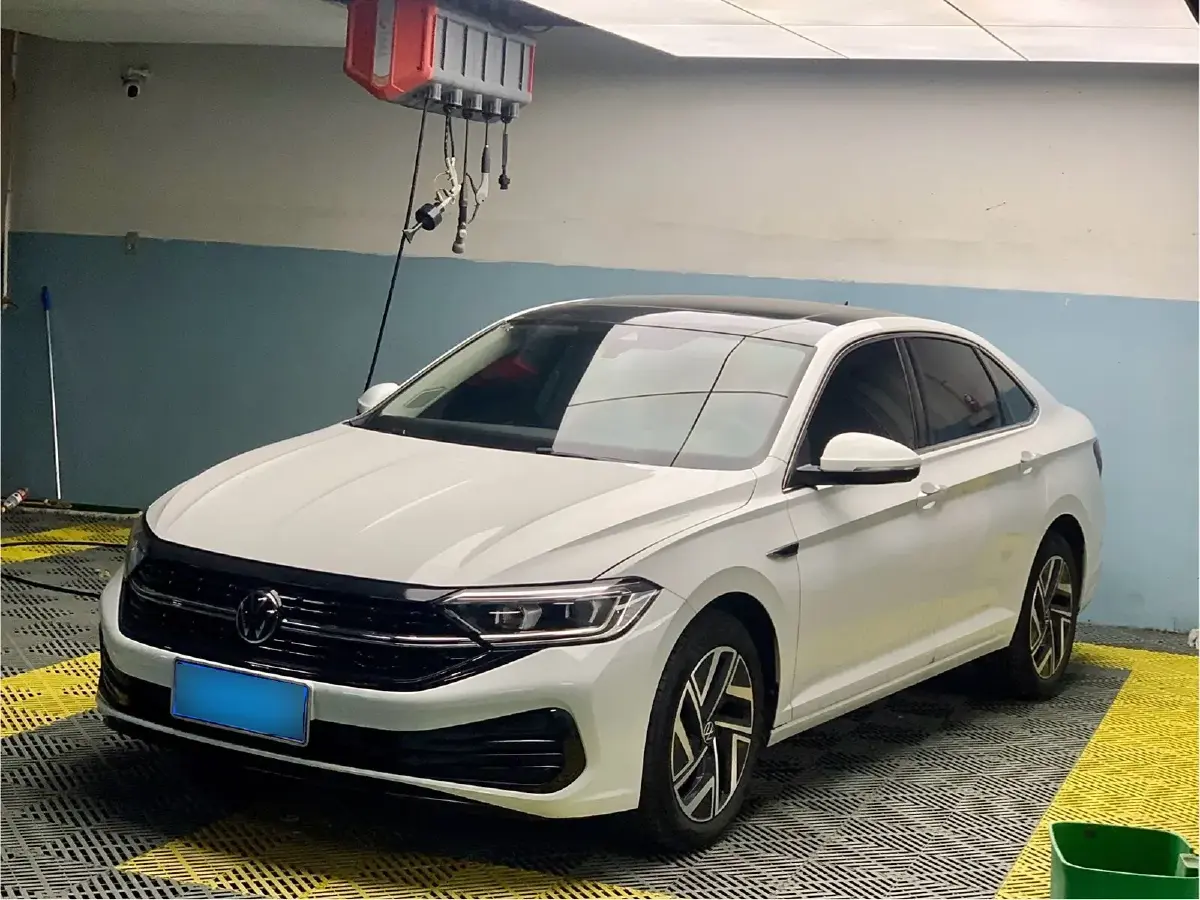 2023 Volkswagen Sagitar 1.5T 160HP L4 7DCT