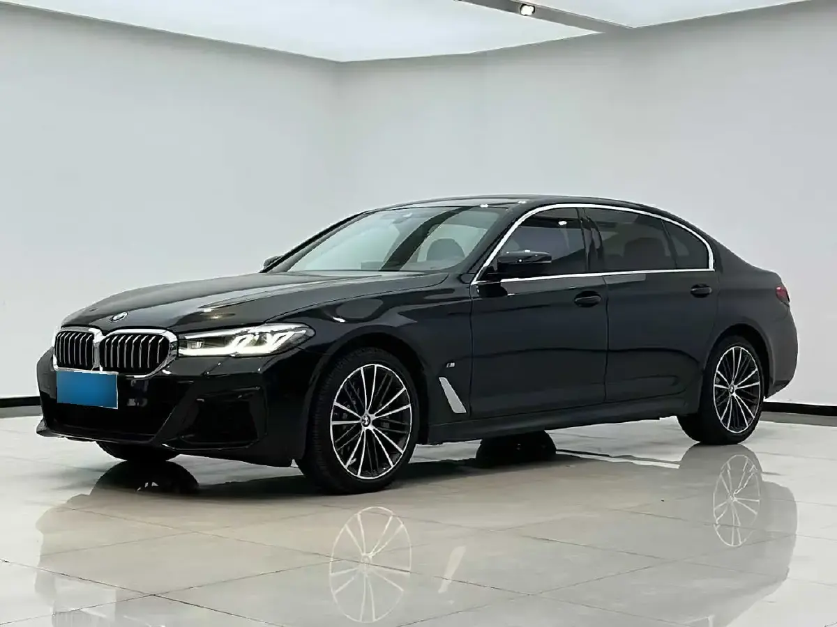 2023 BMW 5 Series 2.0T 245HP L4 8AT
