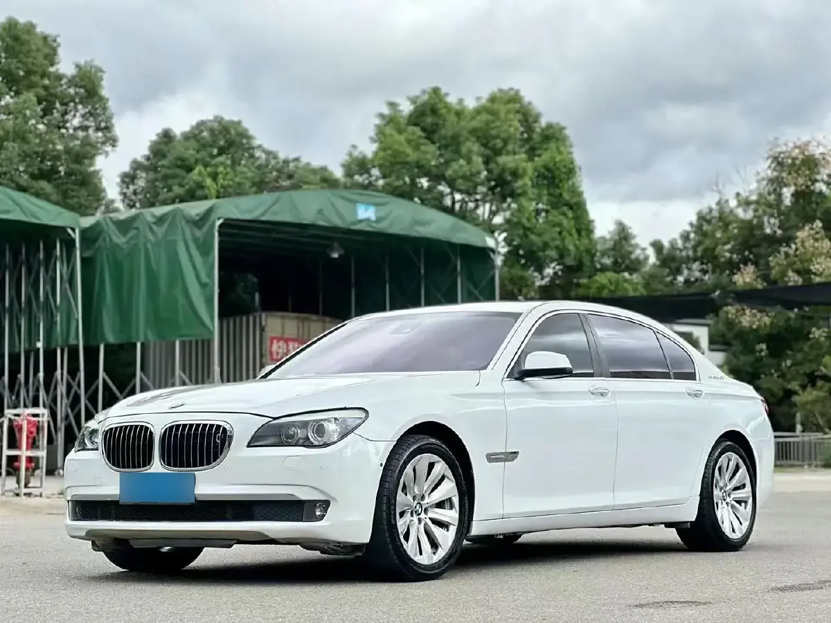 2010 BMW 7 Series 4.4T 465HP V8 8AT Hybrid