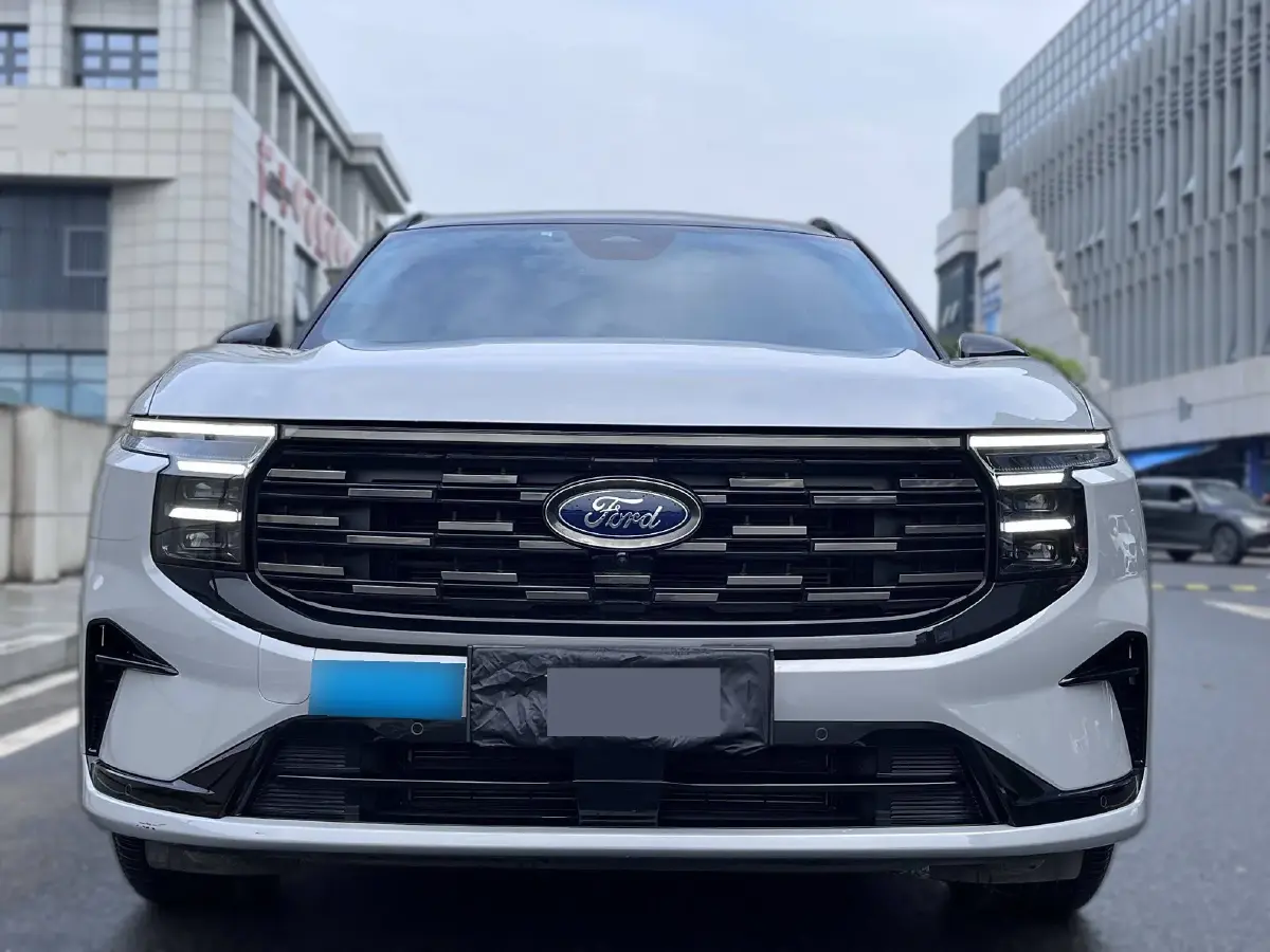 2023 Ford Edge 2.0T 275HP L4 E-CVT Hybrid