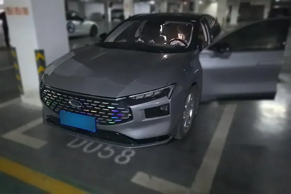 2022 Ford Mondeo 2.0T 238HP L4 8AT