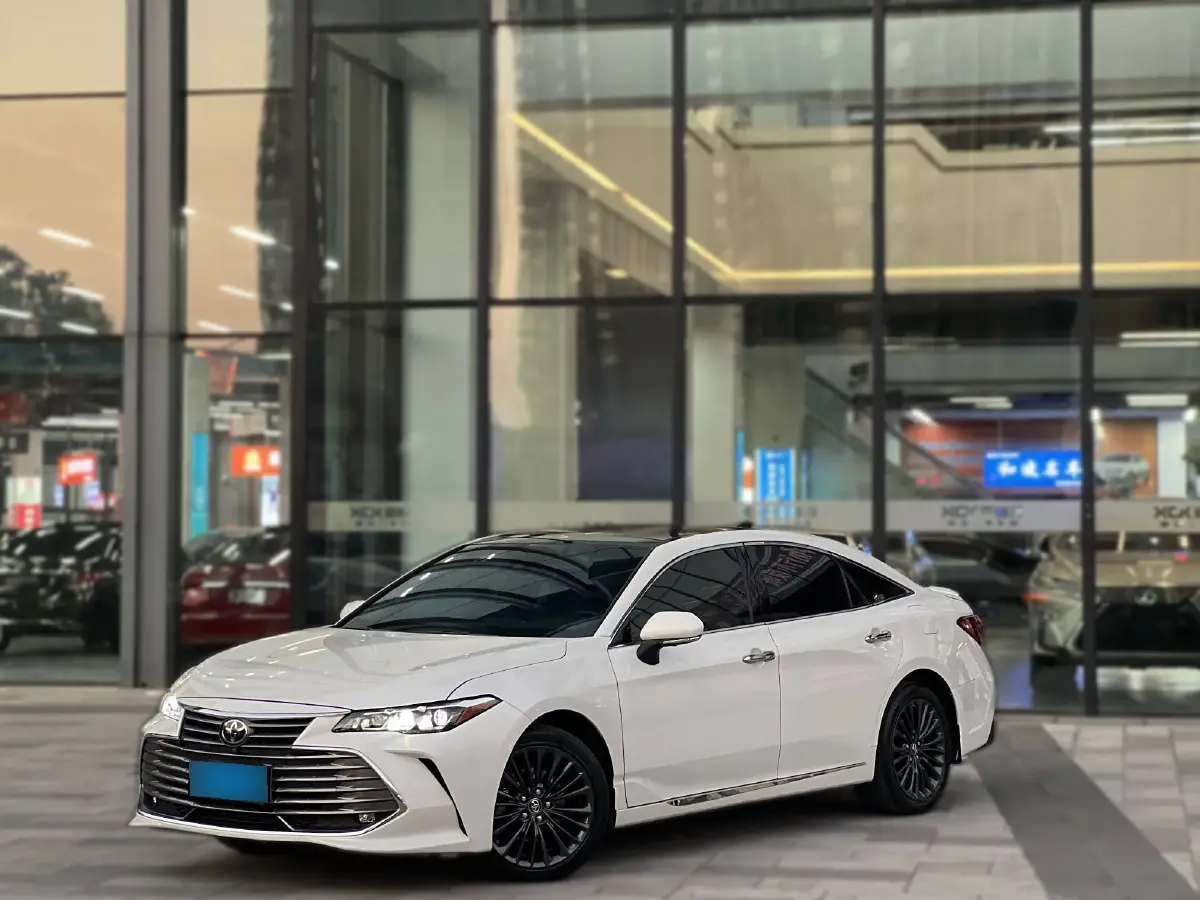 2019 Toyota Avalon 2.5L 209HP L4 8AT