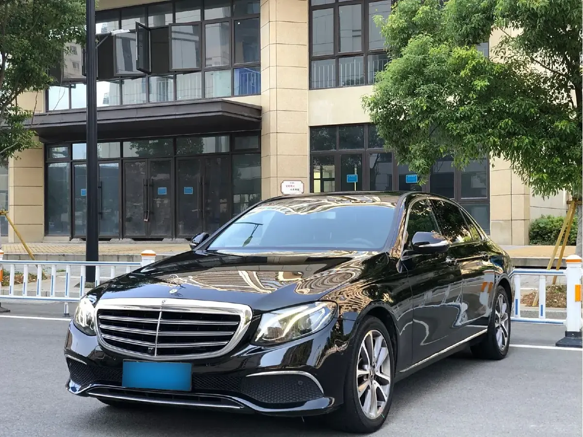 2018 Mercedes-Benz E Class 2.0T 245HP L4 9AT