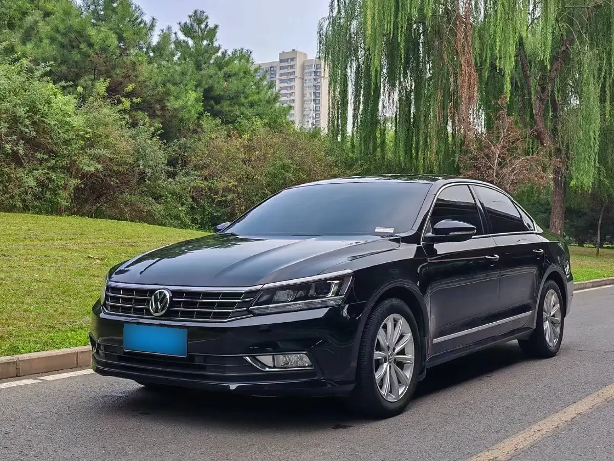 2017 Volkswagen Passat 1.8T 180HP L4 7DCT