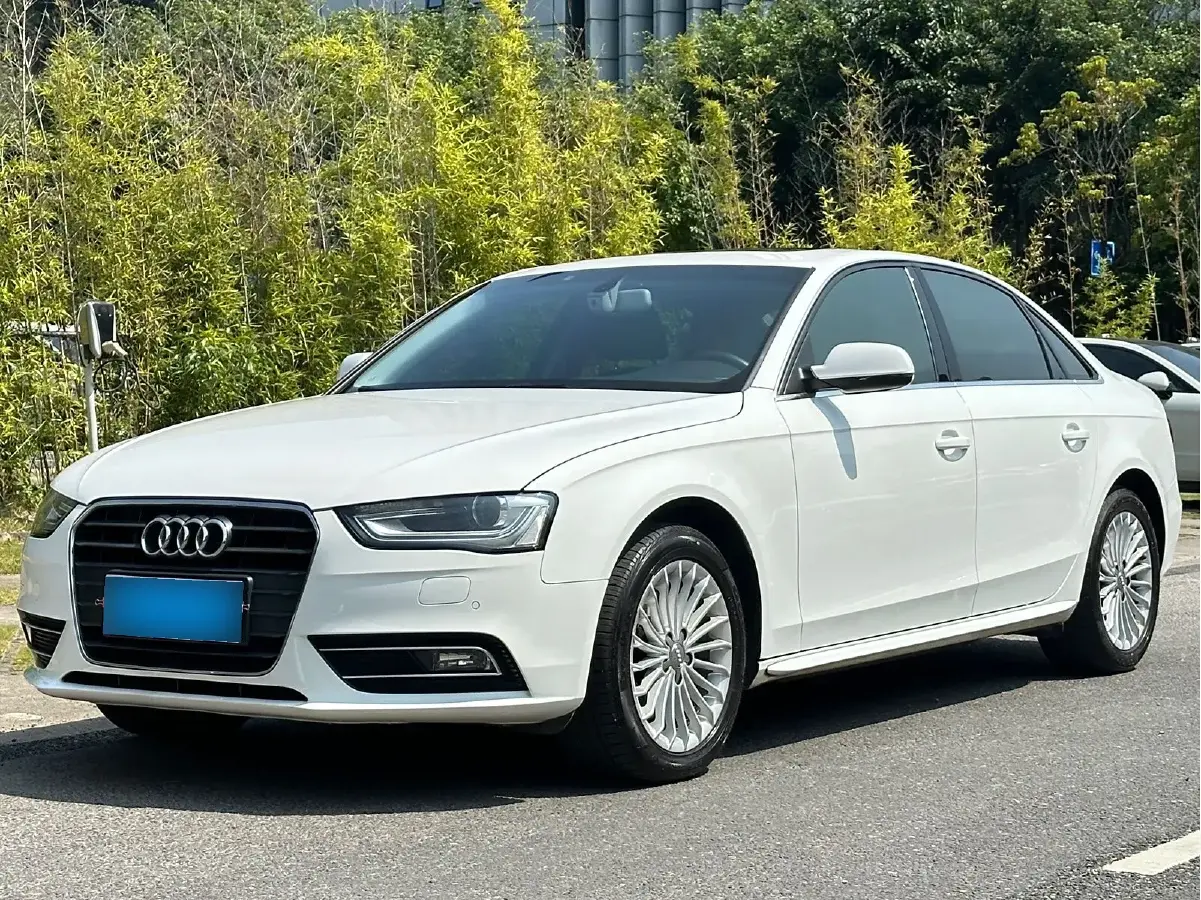 2015 Audi A4L 2.0T 180HP L4 CVT