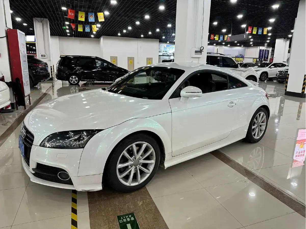 2014 Audi TT 2.0T 211HP L4 6DCT