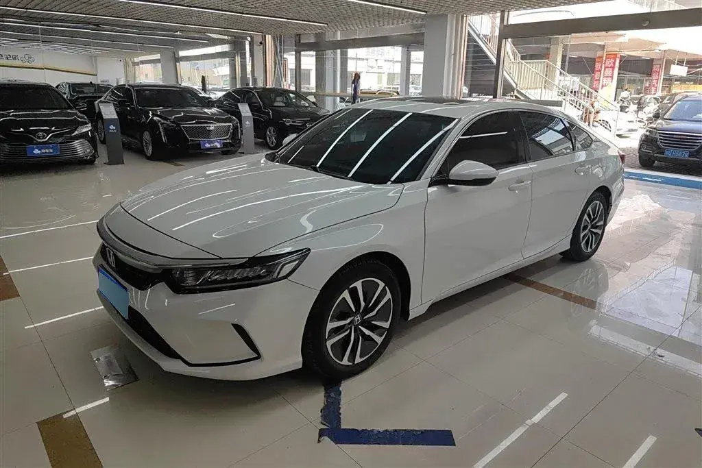 2022 Honda Inspire 2.0L 146HP L4 E-CVT Hybrid