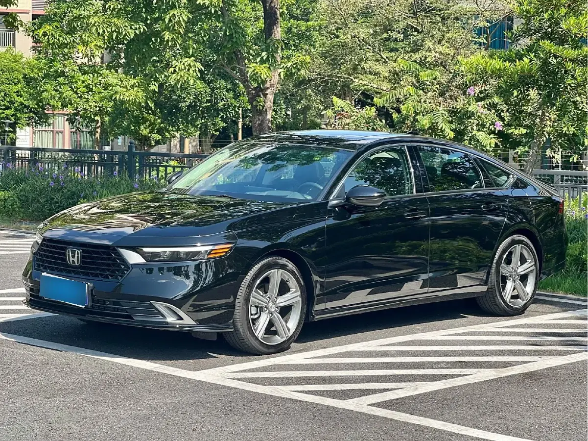 2024 Honda Accord 1.5T 192HP L4 CVT