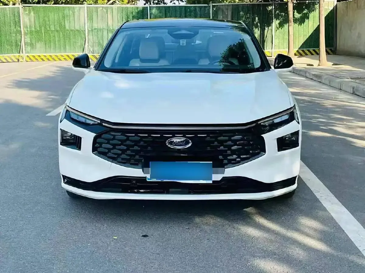 2023 Ford Mondeo 2.0T 254HP L4 8AT