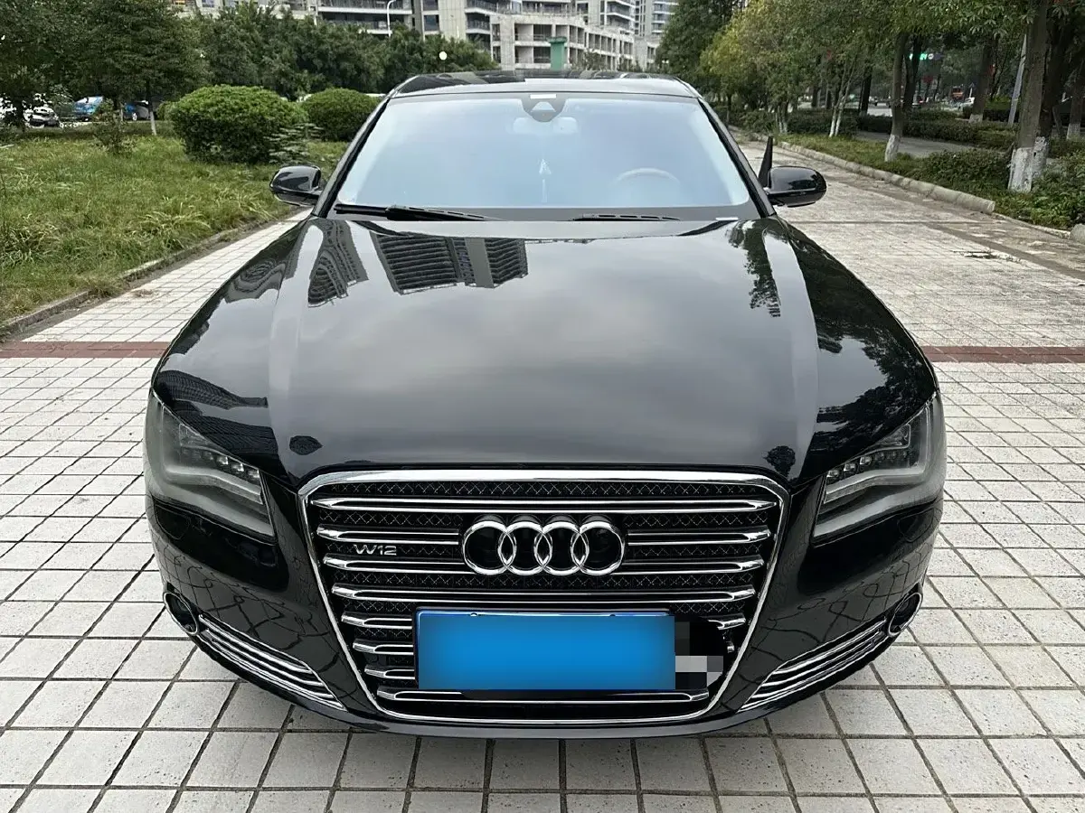 2012 Audi A8 6.3L 500HP W12 8AT